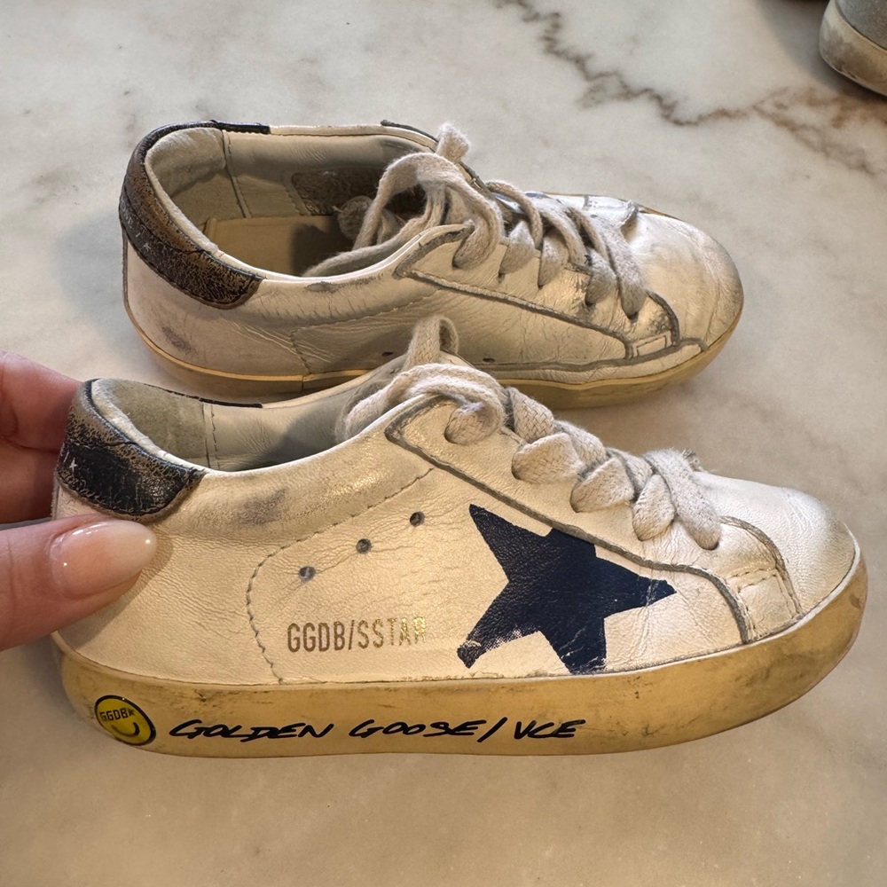 Golden Goose Kids Cream and Navy Star Sneakers - Authentic